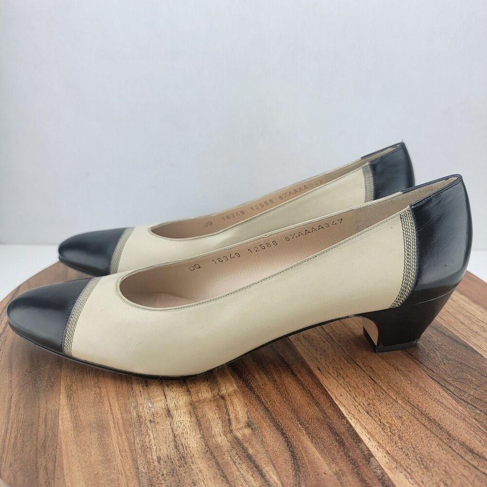 Salvatore Ferragamo W 8.5 AAAA NARROW Ivory Black Italy Leather Cap Pump Heels